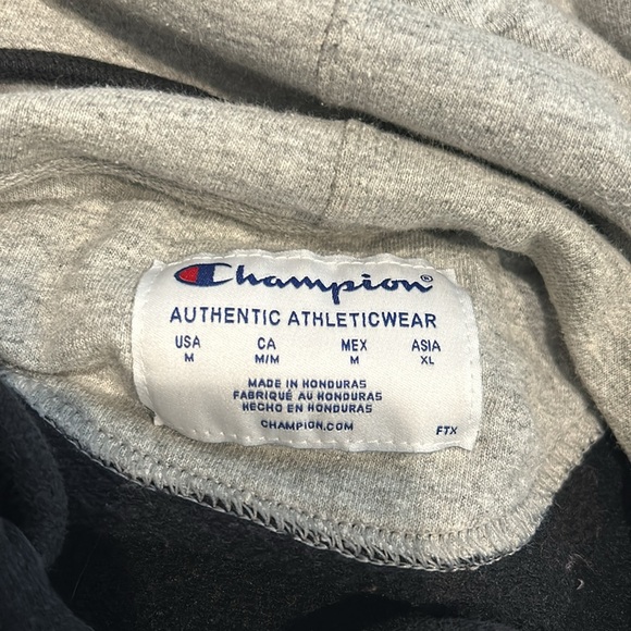 Champion sweatshirt - Picture 2 of 2